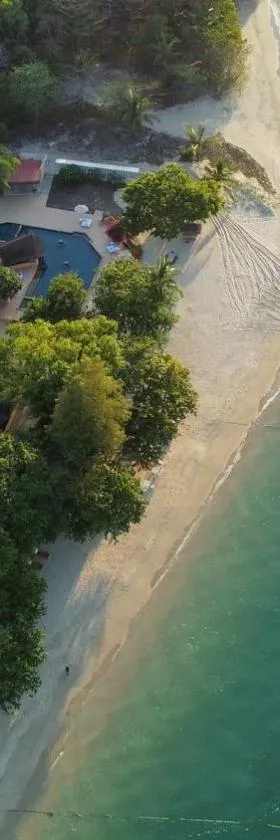 Cruiser Island By Swiss-Belhotel，位于哥龙的酒店
