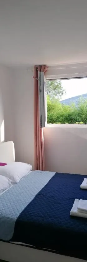 Apartment Novi Central，位于Španjola的酒店