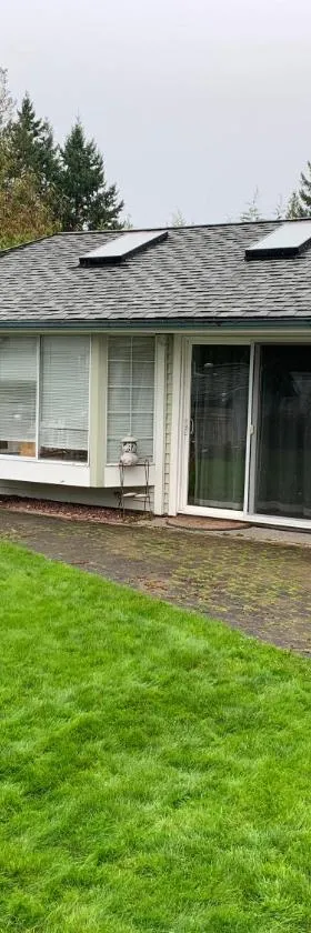 Lake Tapps Bungalow，位于Dieringer的酒店