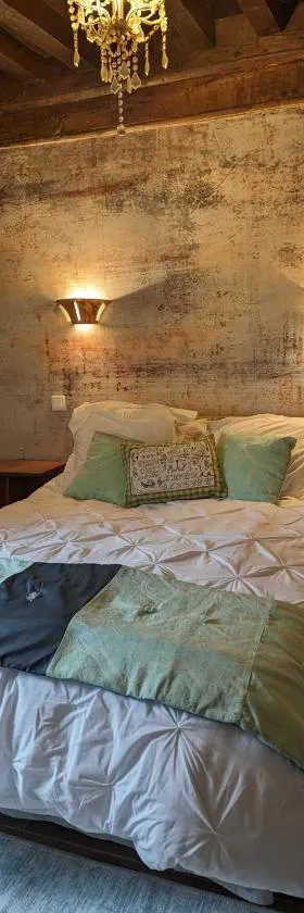 Chez Nick et Martine suite privative，位于Palinges的酒店
