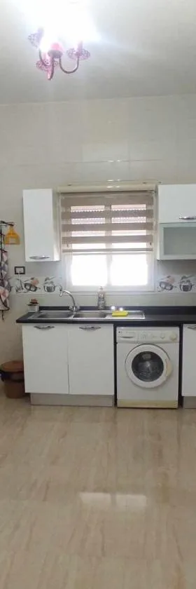 villa mimosa avec parking intérieur，位于泰塔温的酒店