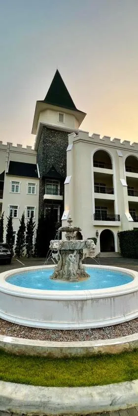 Blue Sky Khao Kho Castell Condo 920，位于Campson的酒店