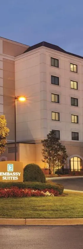 希尔顿路易斯威尔东大使套房酒店，位于路易斯威尔的酒店