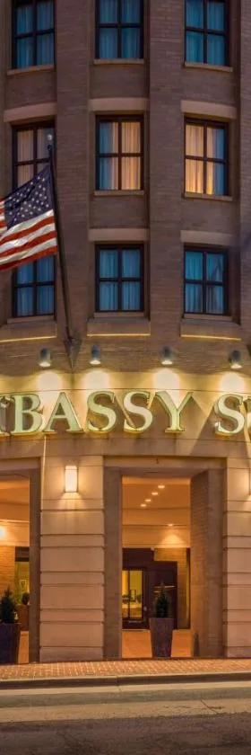 Embassy Suites by Hilton Alexandria Old Town，位于亚历山德里亚的酒店