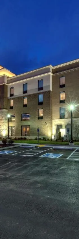 Hampton Inn & Suites By Hilton Nashville Hendersonville Tn，位于亨德森维尔的酒店