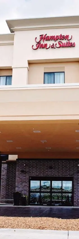 得梅因/厄班代尔汉普顿酒店，位于Urbandale的酒店
