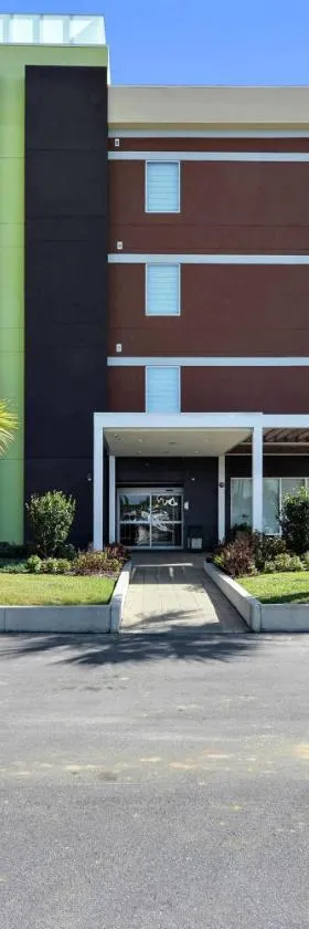 格尔夫波特I-10希尔顿欣庭套房酒店，位于格尔夫波特的酒店
