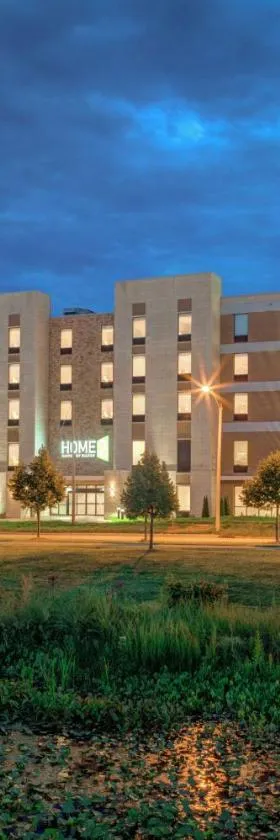 Home2 Suites by Hilton Bloomington，位于布卢明顿的酒店