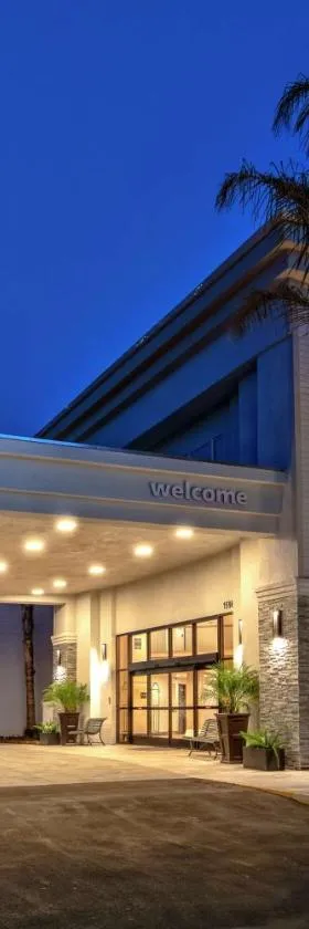 纳帕之门国王汉普顿探索酒店，位于瓦列霍的酒店
