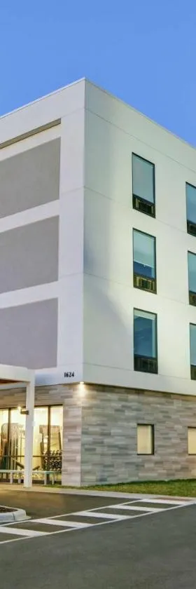 Home2 Suites By Hilton Clarksville Louisville North，位于克拉克斯维尔的酒店