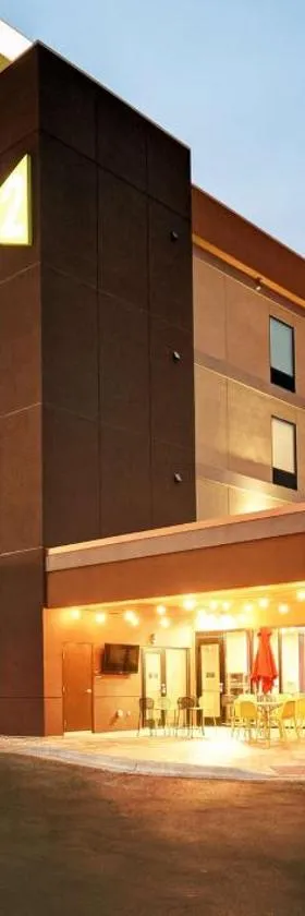 Home2 Suites By Hilton Beloit，位于伯洛伊特的酒店
