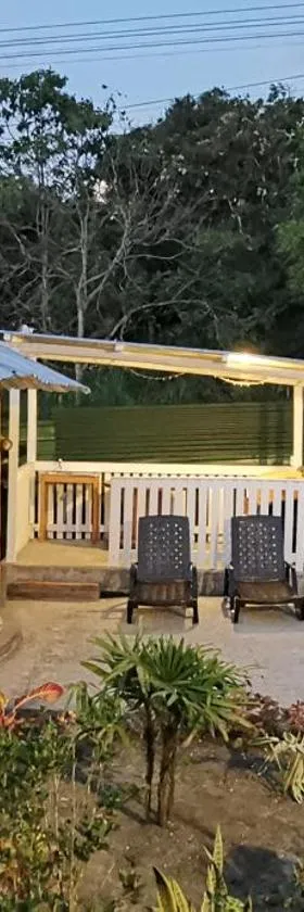 Acogedora suite en Liguiqui - Manta，位于Aromo的酒店
