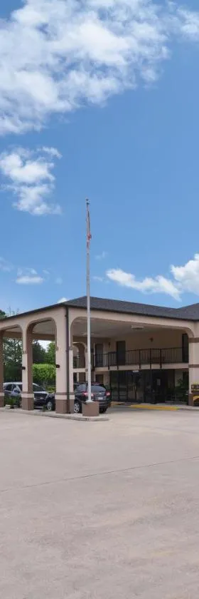 Mockingbird Inn & Suites，位于门罗维尔的酒店