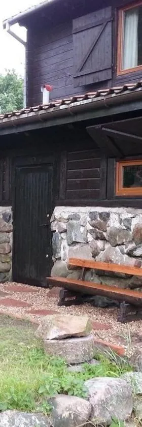 Domek nad jeziorem w Karwiku，位于Karwik的酒店