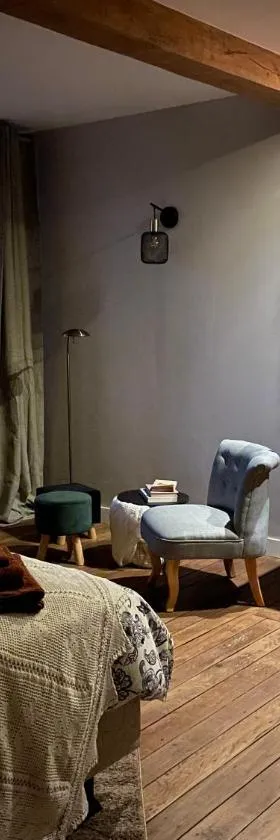 Maison Longue de La Cassine，位于Vendresse的酒店