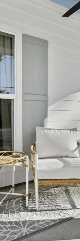 Cozy Vacation Rental in Old Town Bay St Louis Unit C，位于贝圣路易斯的酒店