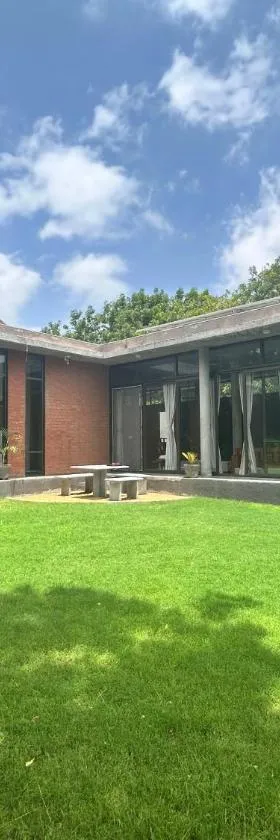 BK's Villa at Kensville Golf & Country Club，位于Nānodra的酒店