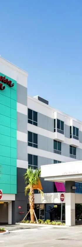 Hampton Inn Dunedin, Fl，位于达尼丁的酒店