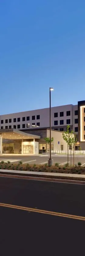 Hampton Inn by Hilton Irvine Spectrum Lake Forest，位于森林湖的酒店