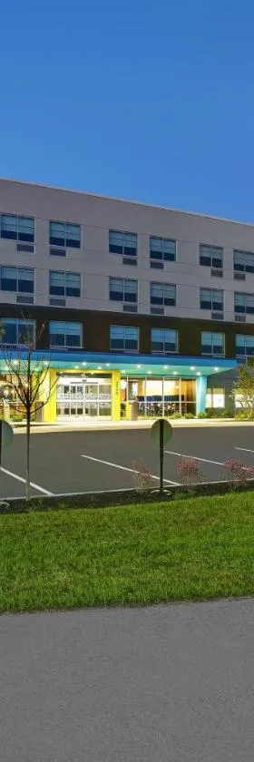 Tru By Hilton Stoughton，位于Stoughton的酒店