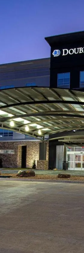 Doubletree Sulphur Lake Charles，位于萨尔弗的酒店
