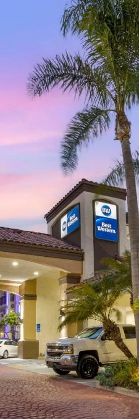 Best Western Redondo Beach Galleria Inn Hotel - Beach City LA，位于雷东多海滩的酒店