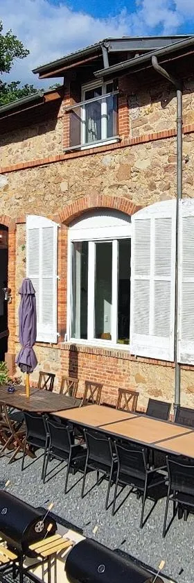 Les chambres d'hôtes de La Bastide du puech，位于Cransac的酒店