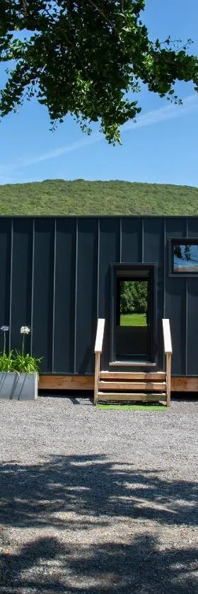 VIBE LUXURY CABINS，位于阿尔努埃罗的酒店