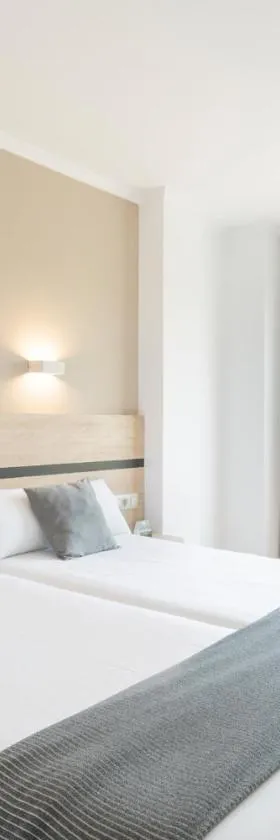 Hotel Alda Camiño Inglés，位于Ordes的酒店