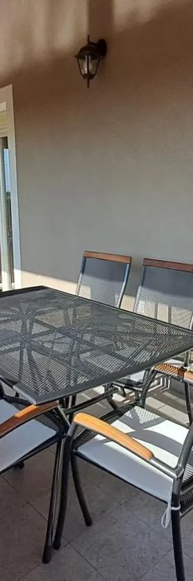 Apartment Lucia，位于马尔卡纳的酒店