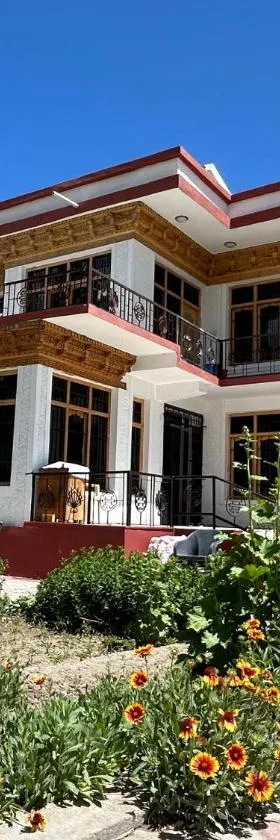 Nature Palace Farmstay，位于Shey的酒店