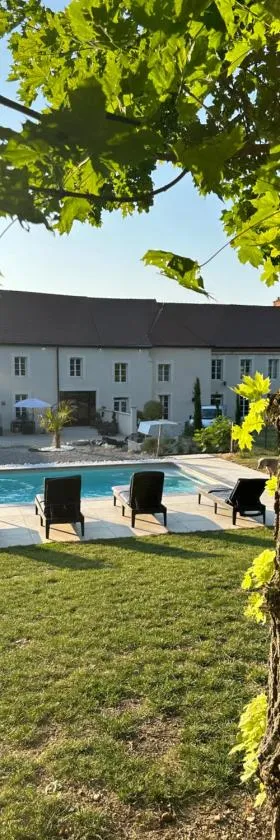 Le Domaine Des Sources，位于Saint-Martin-dʼAblois的酒店