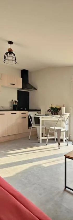 Appartement moderne en rez de jardin - La Cascade，位于Lettret的酒店