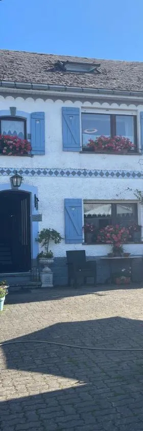 B&B De Eifelhoeve，位于Herresbach的酒店