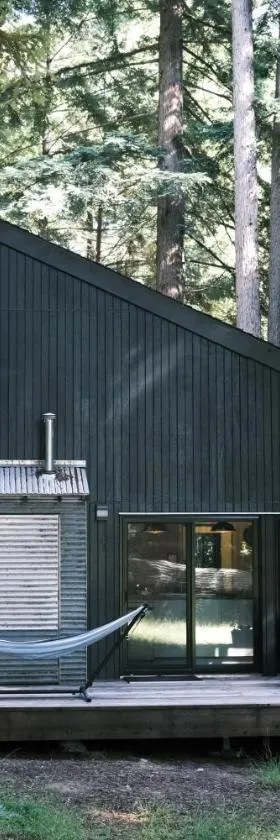 Modern House w. Fast Internet in 1 Acre Land，位于Occidental的酒店