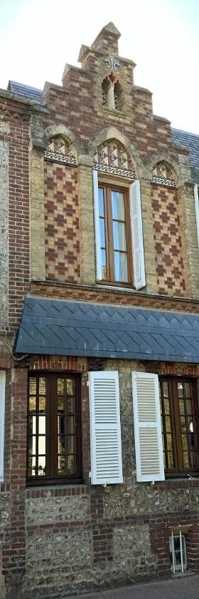 Les Turquoises Étretat - L'Hôtel-Boutique，位于埃特勒塔的酒店