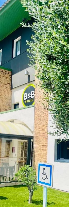 B&B HOTEL Aubagne Gémenos，位于热姆诺的酒店