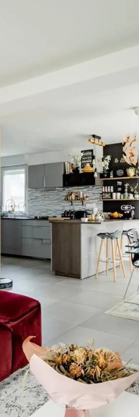 Maison de Vacances Familiale à 15 minutes de Saint-Malo，位于Miniac-Morvan的酒店