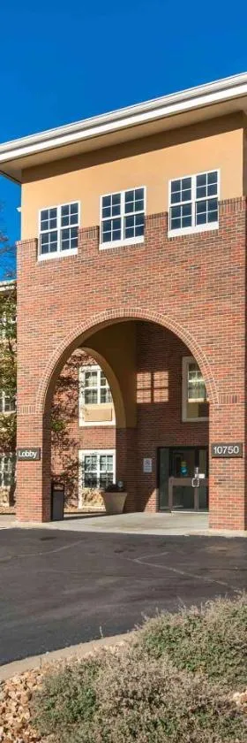 Extended Stay America Suites - Kansas City - Overland Park - Quivira Rd，位于雷内克萨的酒店