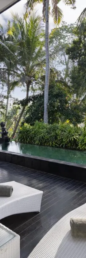 Capung Asri Eco Luxury Resort with Private Pool Villas，位于Bedahulu的酒店
