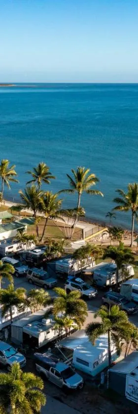 NRMA Bowen Beachfront Holiday Park，位于鲍恩的酒店