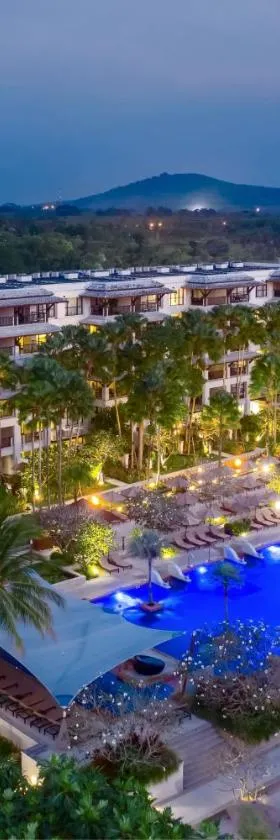 Marriott's Mai Khao Resort - Phuket，位于迈考海滩的酒店