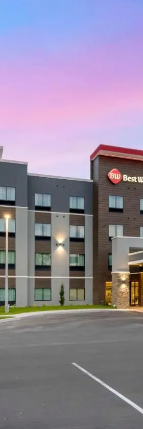 Best Western Plus Winter Haven Inn & Suites，位于温特黑文的酒店