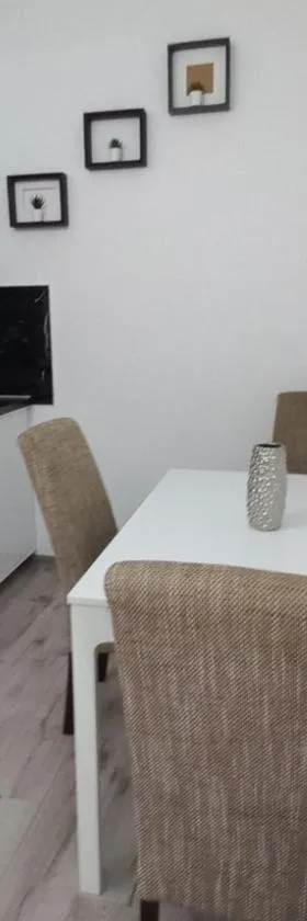 Apartmani Banja Vrujci Lux，位于Gornja Toplica的酒店
