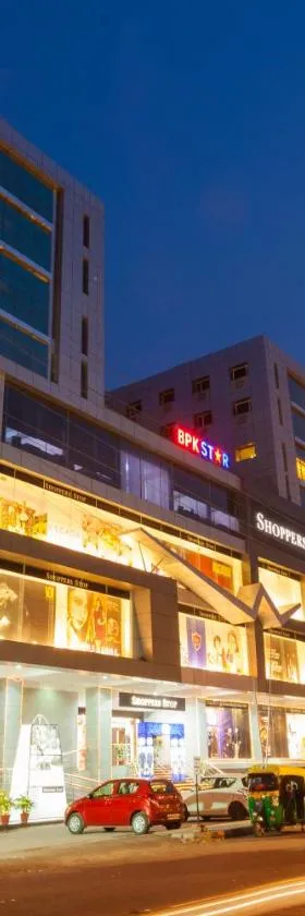 印多尔金杰酒店，位于印多尔的酒店