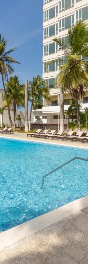 Hotel Faranda Express Puerta del Sol Porlamar，位于波拉马尔的酒店