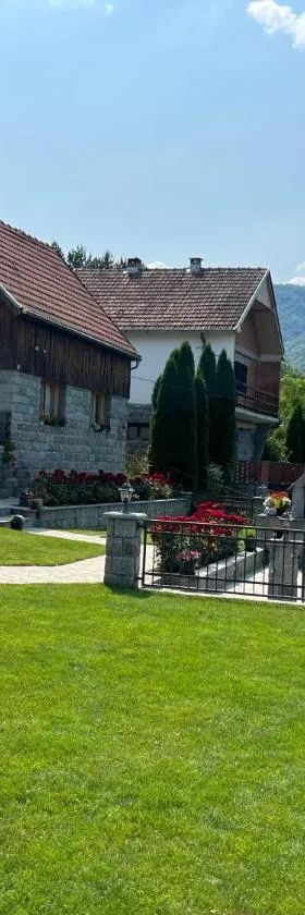 Apartman Djekovic，位于Jošanička Banja的酒店