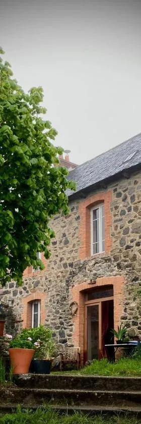 Maison d'Hôtes & Savonnerie de Bonnefon，位于圣谢利多布拉克的酒店