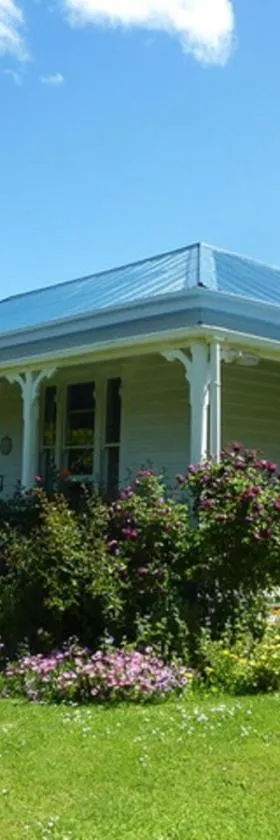 Halfmoon Cottage，位于阿卡罗阿的酒店