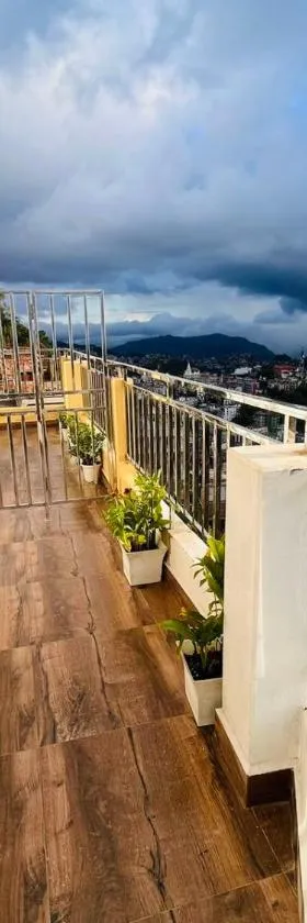 Aizawl Guest House Apartments，位于艾藻尔的酒店